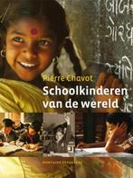 Schoolkinderen van de wereld 9789059563643 Pierre Chabot, Boeken, Verzenden, Zo goed als nieuw, Pierre Chabot