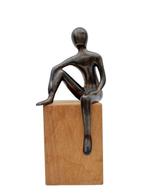 Beeld, zittende persoon - 32 cm - Brons
