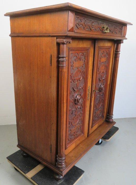 Kast - Walnoot, Koper - Bezorging mogelijk, Antiek en Kunst, Antiek | Overige Antiek