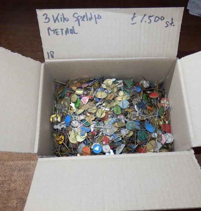 Draagspeld Vintage Verzameling van ruim 1.500 Metalen, Antiek en Kunst, Antiek | Speelgoed
