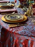 Antiek paars en rood zijden tafelkleed, bloemenprint voor