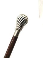 Bastone da passeggio con impugnatura a forma di pomello in