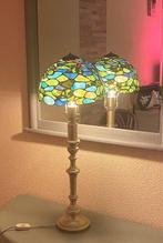Art Deco - Lampe de table - Abat-jour en verre Hortensia -