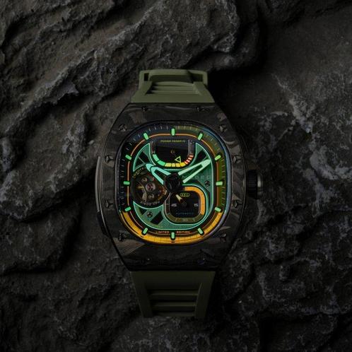 Nubeo - VIPER - Power Reserve - Carbon Fiber - Limited, Handtassen en Accessoires, Horloges | Heren