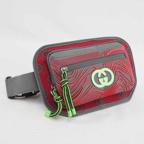 Gucci - GG Logo Red Grey Technical Crossbody Belt Bag - Sac, Handtassen en Accessoires, Tassen | Damestassen
