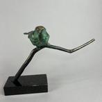 J. Zak (XX-XXI) - The sparrow on a branch -bronze