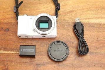 Sony Alpha A 5000 Body, 20.1MP + Accessoires Appareil photo beschikbaar voor biedingen