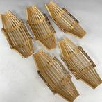 Grand ensemble de vaisselle en laque japonaise et en bois,