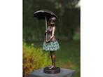 Beeld, Nieuw bronzen beeld “Girl with Umbrella” – Belgische