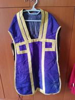 Chasuble sacerdotale avec stola assortie en soie, époque fin, Antiquités & Art