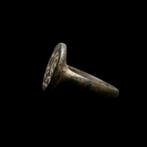 Byzantijns Brons Ring met leeuwmotief – Zeer zeldzaam en