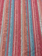 Prestigieuze moiré-stof met geribbelde structuur in linnen