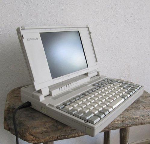 Toshiba T2000SXe - Laptop - with carrying bag, Games en Spelcomputers, Spelcomputers | Overige Accessoires