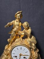 Tafelklok - Antiek - Verguld brons - 1800-1850 - Louis