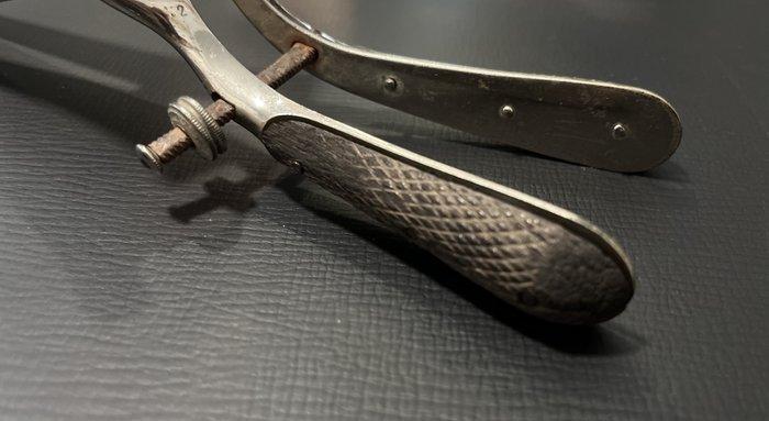 Medisch instrument - Ebbenhout - Speculum rond 1850, Antiek en Kunst, Curiosa en Brocante