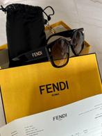 Fendi - FE 400171 FENDI Geometric zonnenbril Italië -, Nieuw