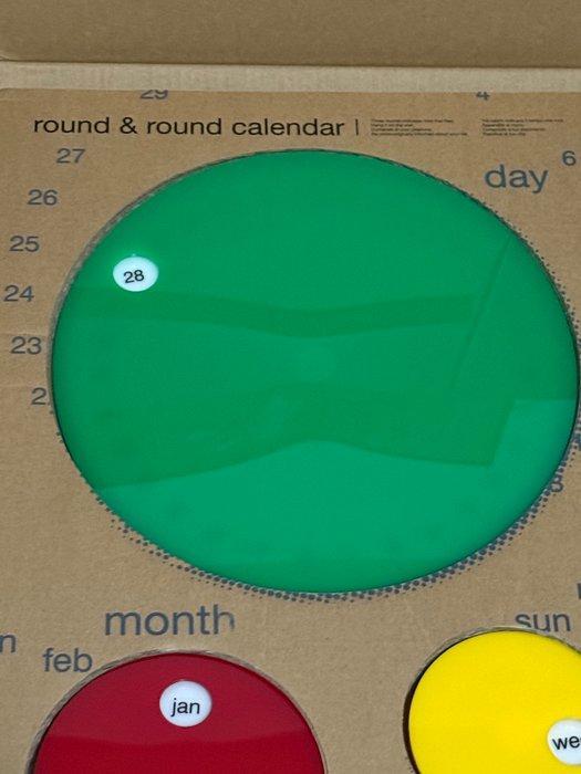 Calendrier perpétuel - Calendario ROUND CALENDAR di SELETTI, Antiquités & Art, Art | Objets design