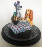 Beeldje, Lady and the Tramp - 28 cm - Hars - 2016, Verzamelen, Nieuw