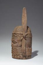 Een houten hoofd - Uhunmwu-Elao - Benin - Nigeria (Zonder