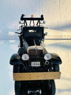 Unique Replica 1:24 - Modelauto - 1934 Ford Tow Truck -
