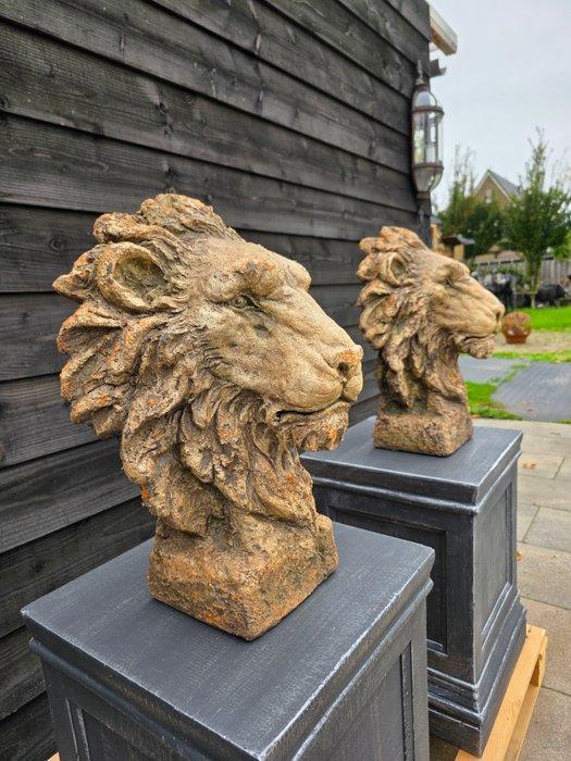 Beeld, Lion Heads on Pedestals - 107 cm - IJzer, Antiek en Kunst, Curiosa en Brocante