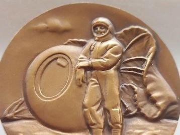 Médaille artistique - Yuri Alekseevich Gagarin first beschikbaar voor biedingen