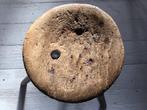 Tabouret - Bois - Un tabouret en bois utilisé pour la traite