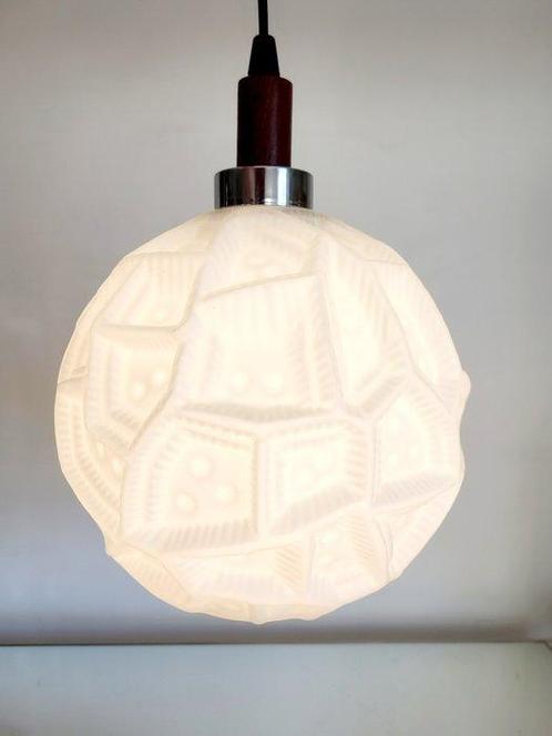 Lamp - Opaline glas - Vintage hanglamp, opaline glas met, Antiek en Kunst, Kunst | Designobjecten