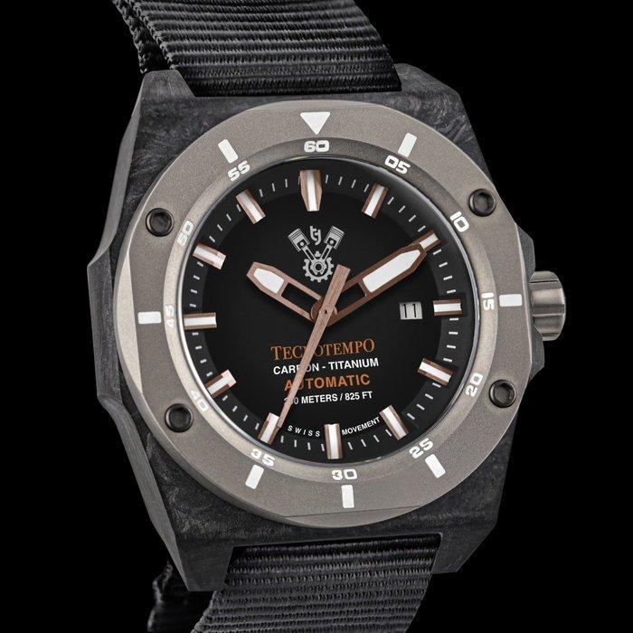 Tecnotempo - Forged Carbon & Titanium Competition -, Handtassen en Accessoires, Horloges | Heren