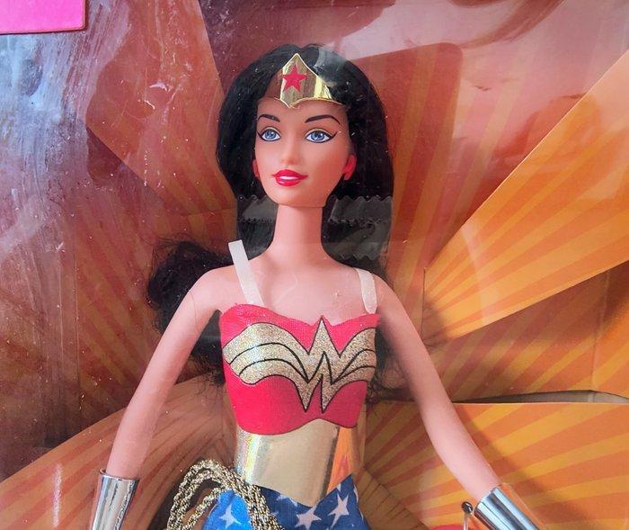 Mattel - Pop Wonder Woman & Invisible Woman - 2000-2010 -, Antiek en Kunst, Antiek | Speelgoed