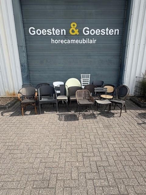 Set (20) Gebruikt/ZGAN Showroom Terrasstoelen- Vintage/Café, Tuin en Terras, Aarde en Mest, Ophalen