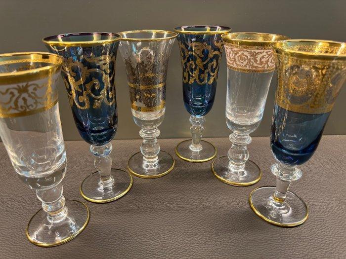 La maison du Lia - Champagne fluitje (6) - Onmisbare Murano, Antiek en Kunst, Antiek | Meubels | Tafels