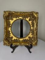 Fotolijst (2) - Hout - Sierlijk gesso met verguld goud