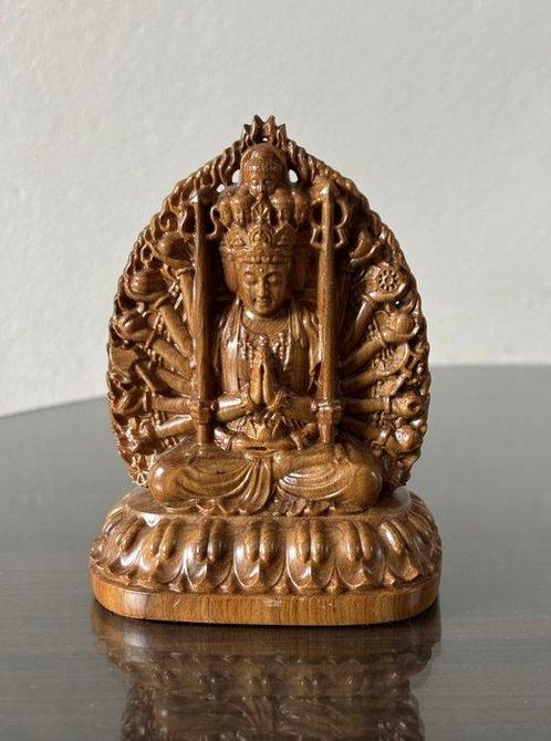 Thousand-armed Guan Yin bodhisattva statue - Beeld - Vietnam, Antiek en Kunst, Kunst | Niet-Westerse kunst