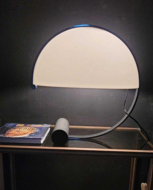 Stilnovo - Meta - Tafellamp - Metaal, Plastic, gietijzer, Antiek en Kunst, Antiek | Meubels | Stoelen en Sofa's