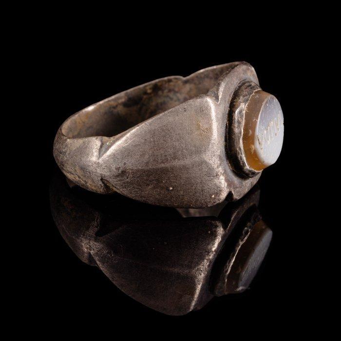 Oud-Romeins Zilveren ring met gegraveerde intaglio. (Zonder, Antiek en Kunst, Antiek | Overige Antiek