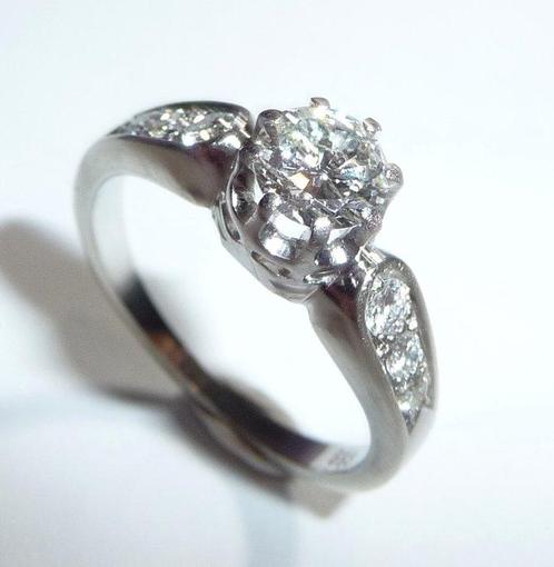 Ring - 14 karaat Witgoud - 0.75ct. tw. Diamant (Natuurlijk), Handtassen en Accessoires, Ringen