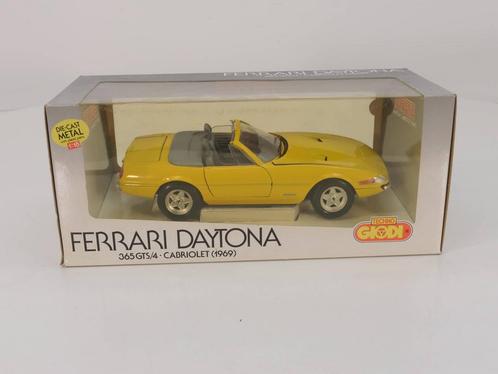 Schaal 1:18 Giodi Ferrari Daytona 365 GTS/4 cabriolet 196..., Hobby & Loisirs créatifs, Voitures miniatures | 1:18, Enlèvement ou Envoi