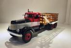 Danbury Mint 1:32 - Modelauto - Stake-bed flatbed truck, Nieuw