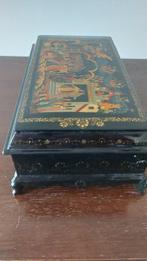 Zimin - Sieradendoos - laka - Palekh – met de hand
