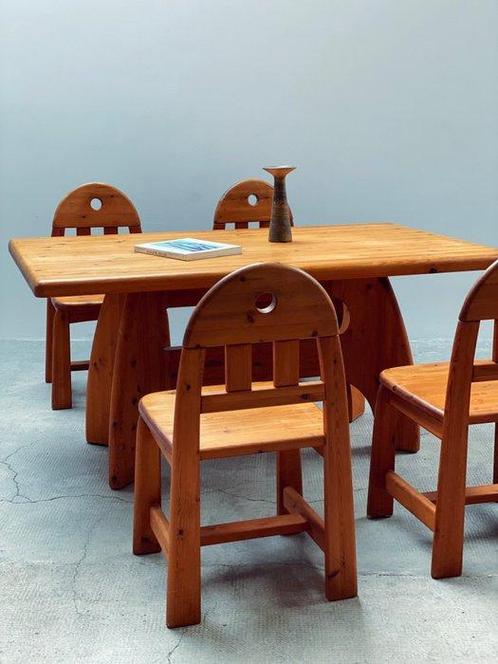 WASA - Eettafel - Vurenhout - Eettafel & 4 stoelen, Antiek en Kunst, Kunst | Designobjecten