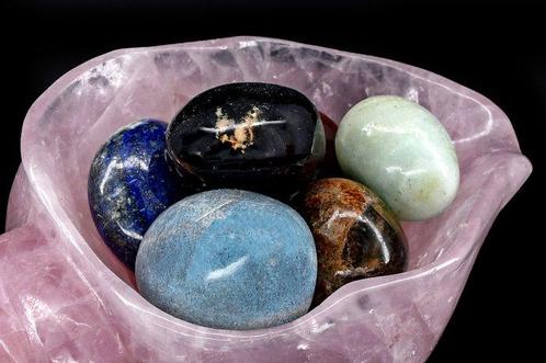 Hoogwaardig rozenkwarts schelppot met gebroken stenen -, Verzamelen, Mineralen en Fossielen