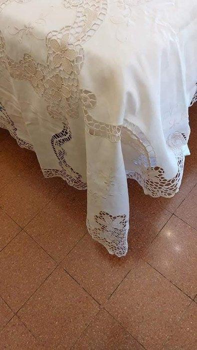 Bedsprei - 250 cm - 280 cm, Antiek en Kunst, Antiek | Tapijten, Tafelkleden en Textiel