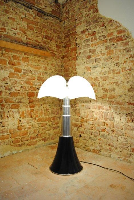 Martinelli Luce - Gae Aulenti - Lampe de table - Pipistrello, Antiek en Kunst, Antiek | Verlichting
