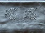 Vroege 20e eeuwse bedlinnenstukken met initialen C.C en M.B.
