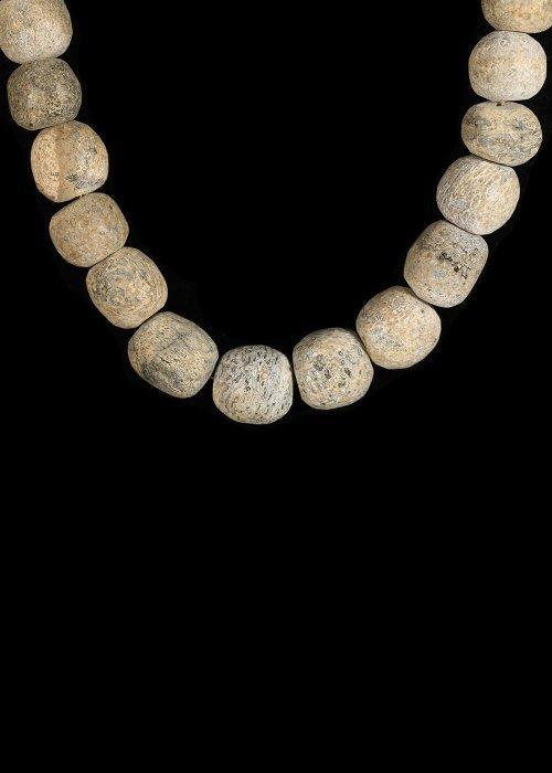 Prehistorisch Mammoetbot Kralenketting (Zonder Minimumprijs), Antiek en Kunst, Antiek | Overige Antiek