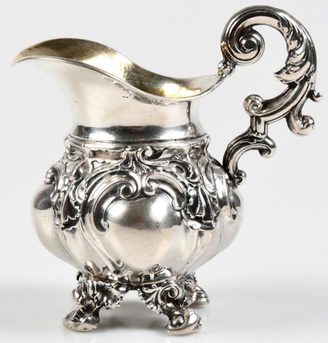 Kremøse – Lorentzen, Drammen – 84 zilver – Rococostijl –, Antiek en Kunst, Antiek | Zilver en Goud