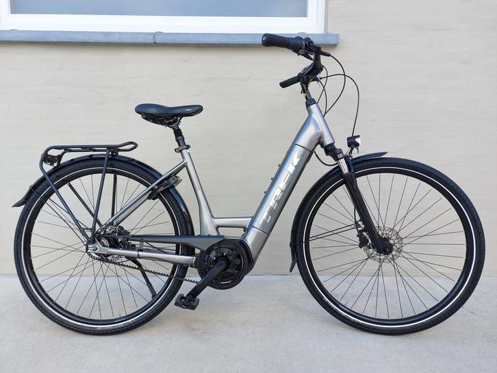 Elektrische damesfiets Trek District +7 Lowstep 500Wh**, Fietsen en Brommers, Elektrische fietsen, Gebruikt, 47 tot 51 cm, 50 km per accu of meer