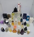 Yves Saint Laurent - Parfumfles (28) - Glas, Plastic - Jean