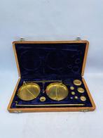 Balans of weegschaal - Precisie weegschaal - Messing, Hout -